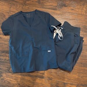 FIGS Dark Harbor Scrub set